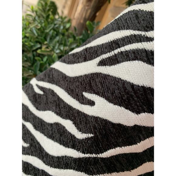 Grace Chuang Jacket in Zebra Print-Size XL-Style JA417-NWT - Picture 8 of 9